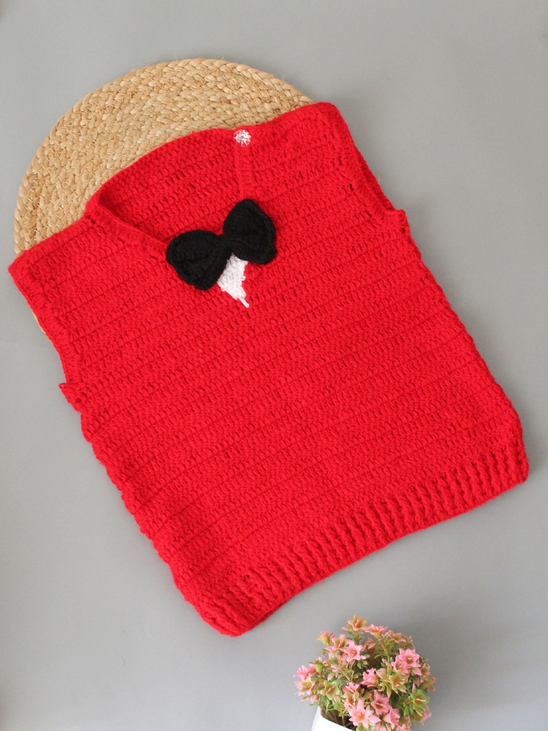 Woonie Handmade Sleeveless Crochet Bow Detailing Sweater - Red