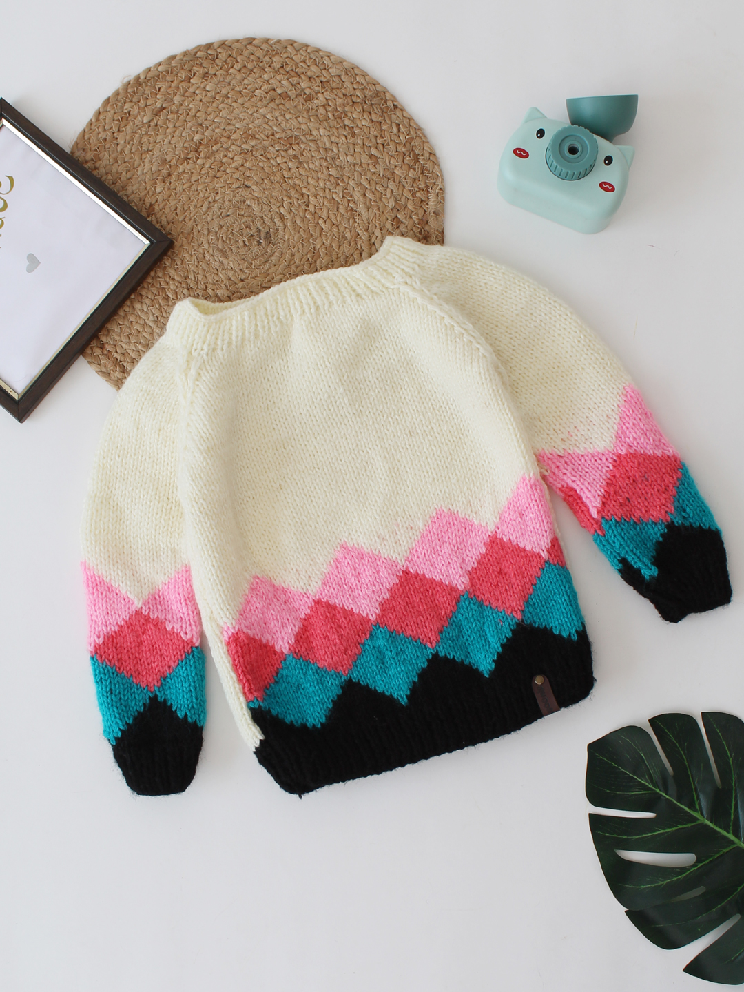 Woonie Diamond Design Pullover- Multi