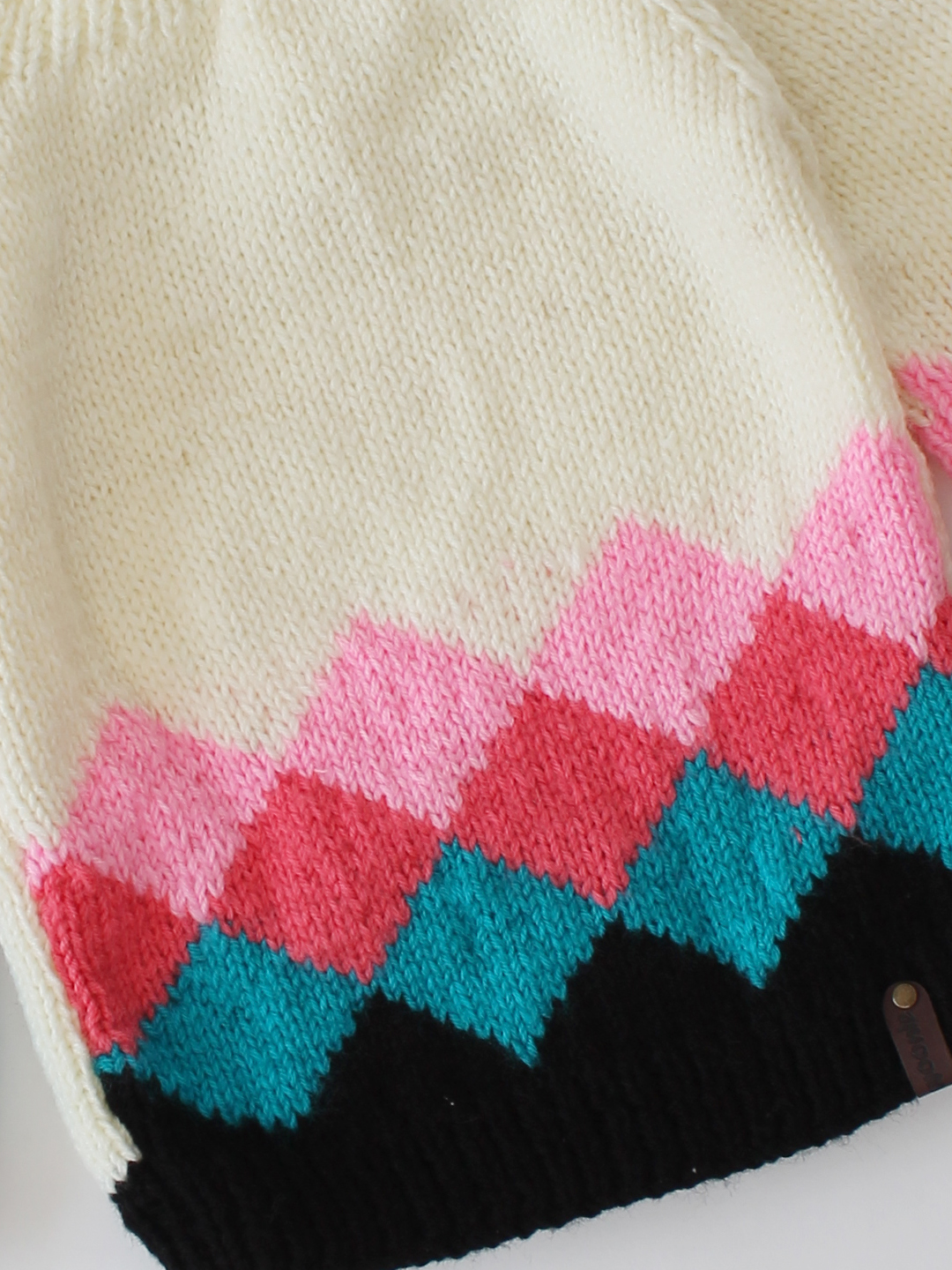 Woonie Diamond Design Pullover- Multi