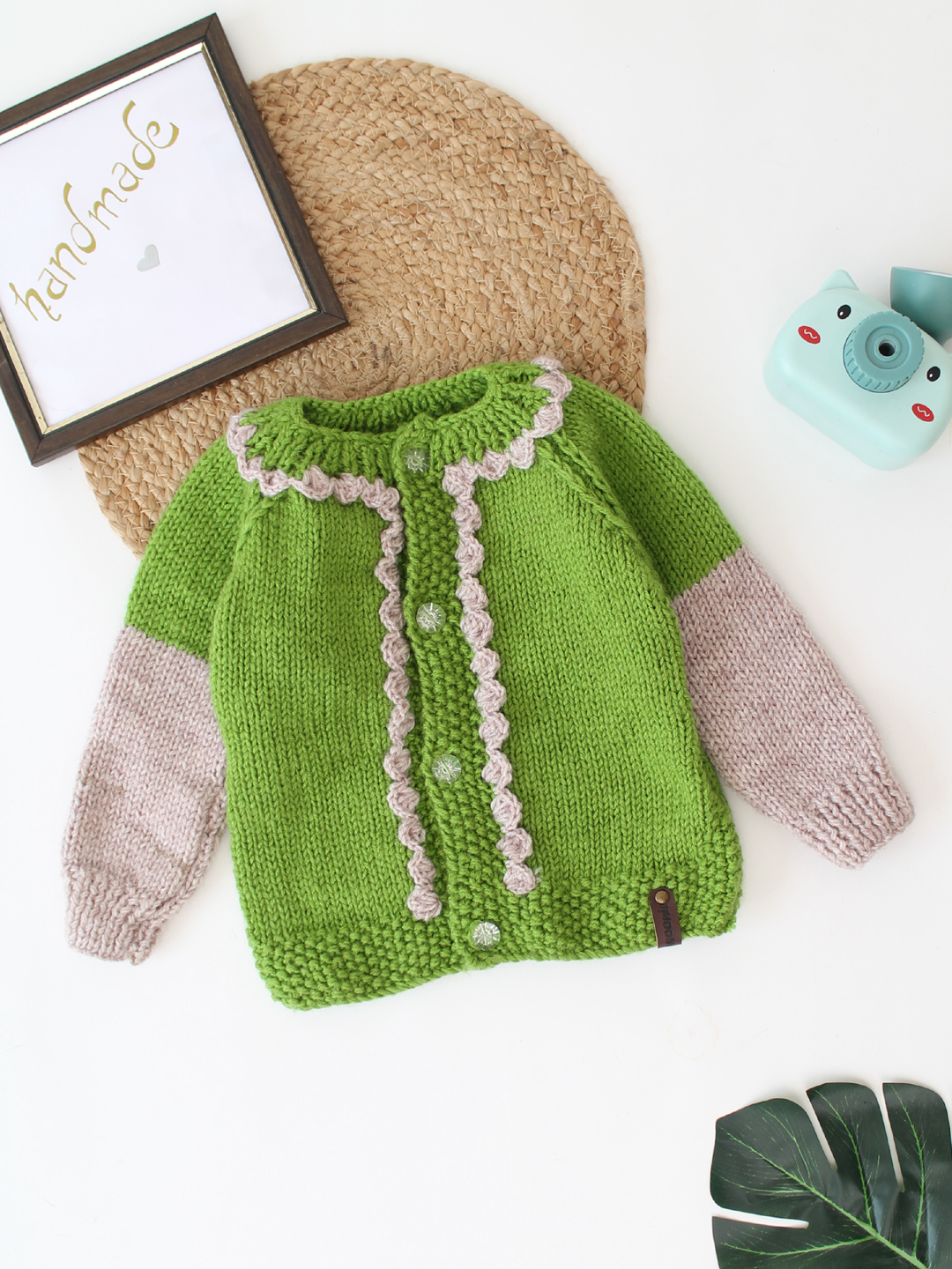 Woonie Cardigan With Scallop Detail- Green