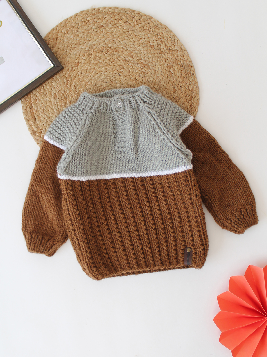 Woonie Dual Color Pullover-Brown