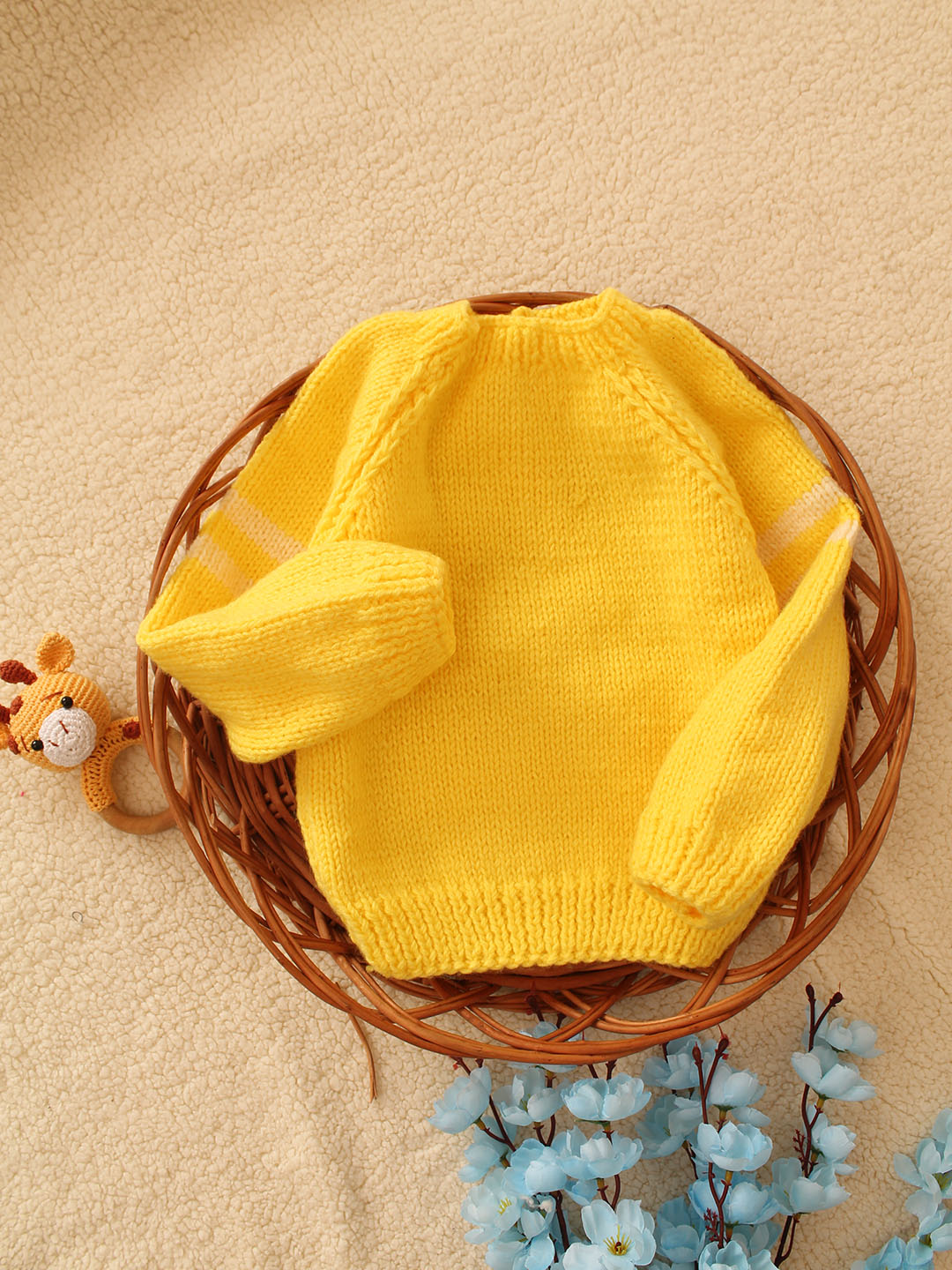 Woonie Handknitted Monocolor Sweater- Yellow