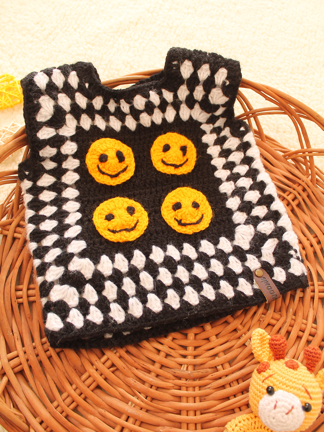Woonie Crochet Smiley Sweater Vest-Black