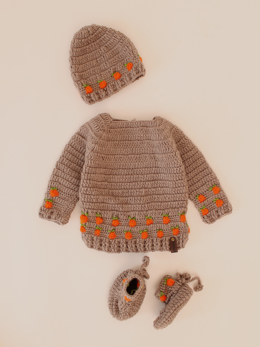 Woonie Crochet Pumpkin Design Sweater Set with Cap and Booties-Grey
