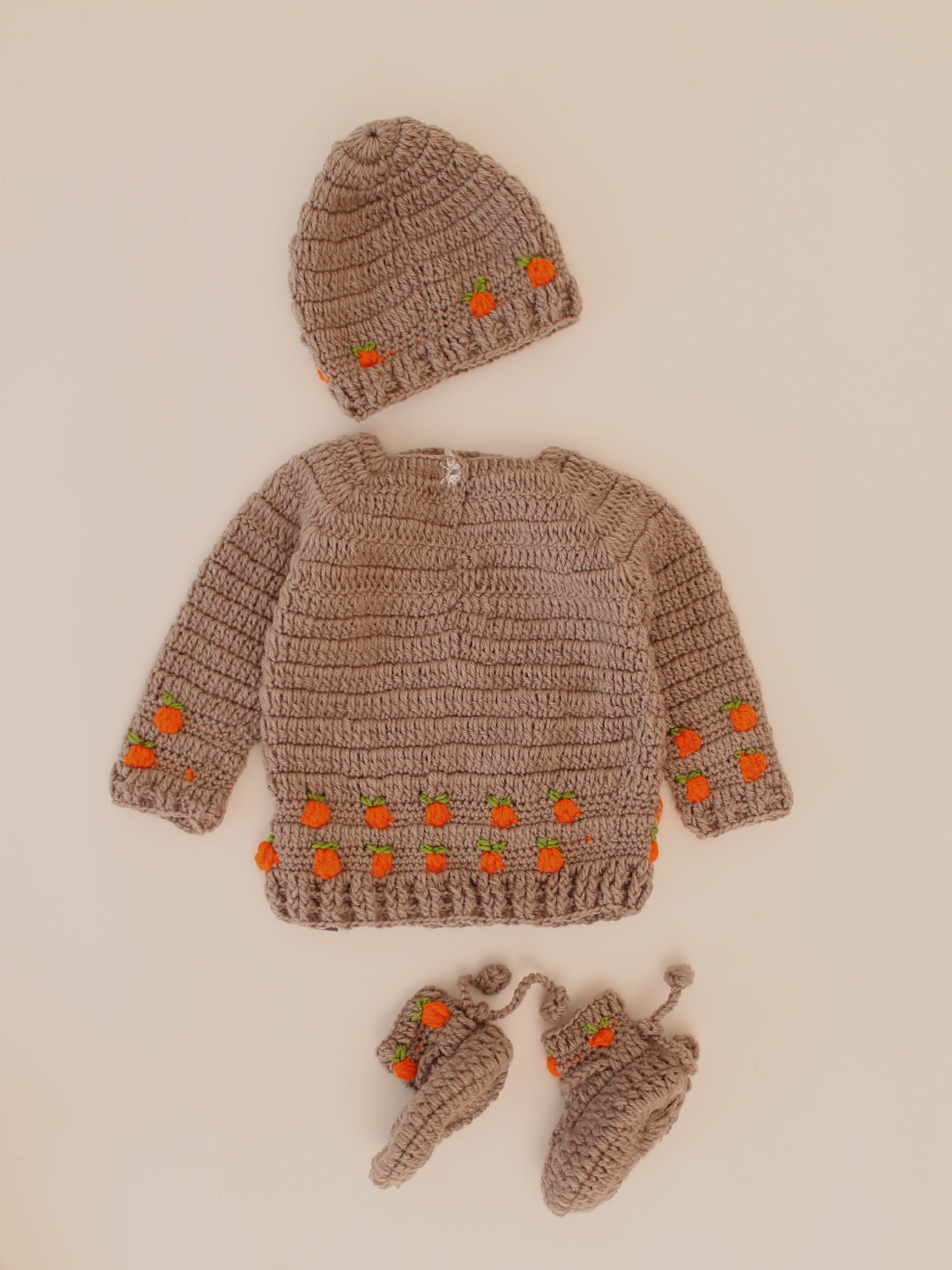 Woonie Crochet Pumpkin Design Sweater Set with Cap and Booties-Grey