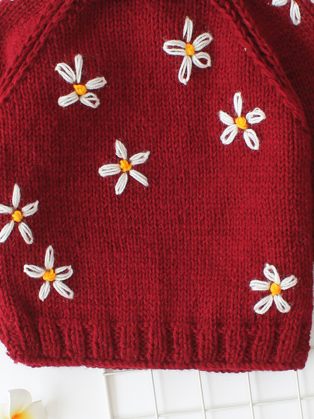 Woonie Handknitted Daisy Embroidered Sweater - Maroon