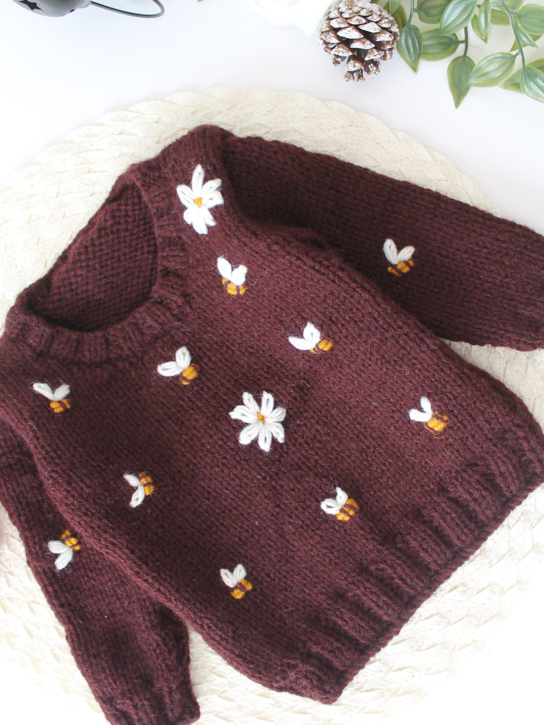 Woonie Handknitted Bee and Flower Embroidered Sweater - Brown