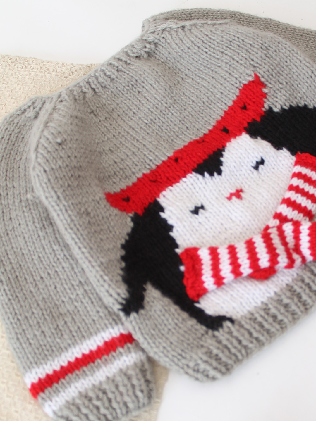 Woonie Handknitted Penguin Design Intarsia Sweater - Grey