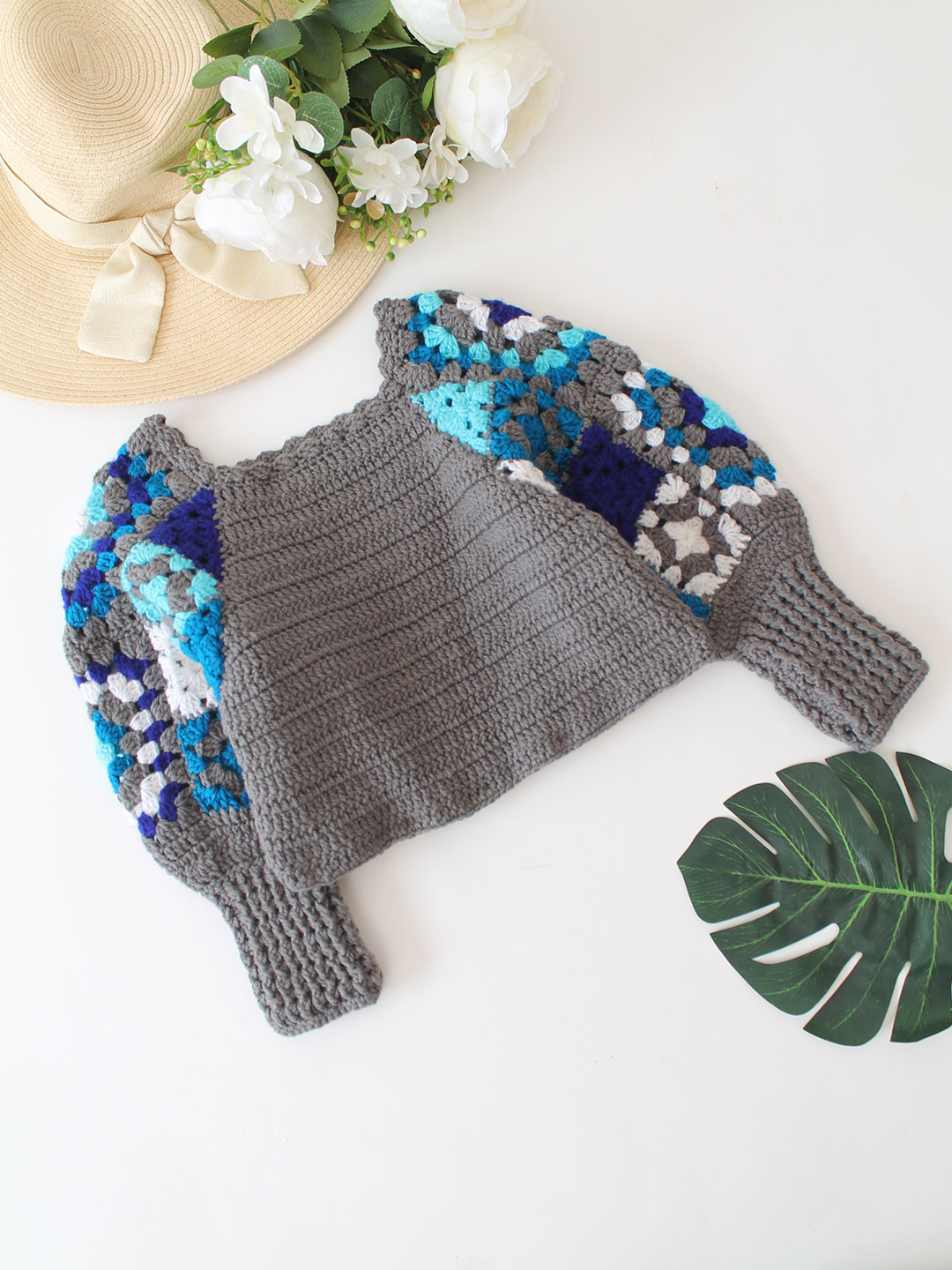 Woonie Crochet Granny Square Detailed Sleeve Pullover - Grey