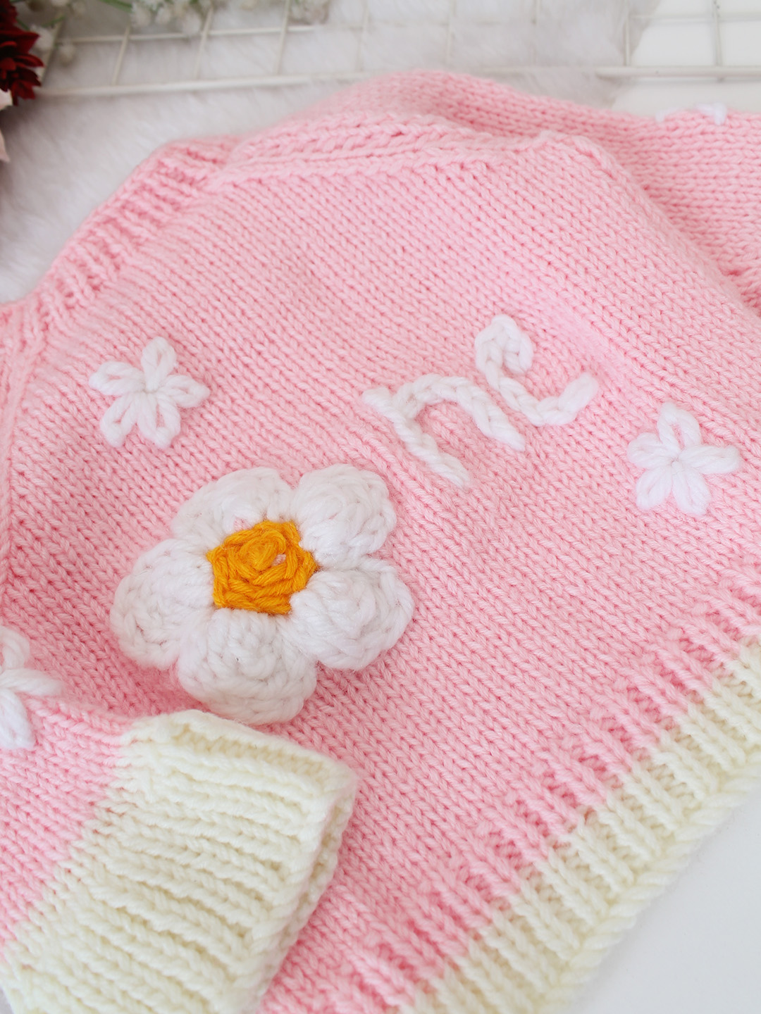 Woonie Handknitted One Text Embroidered Pullover - Pink