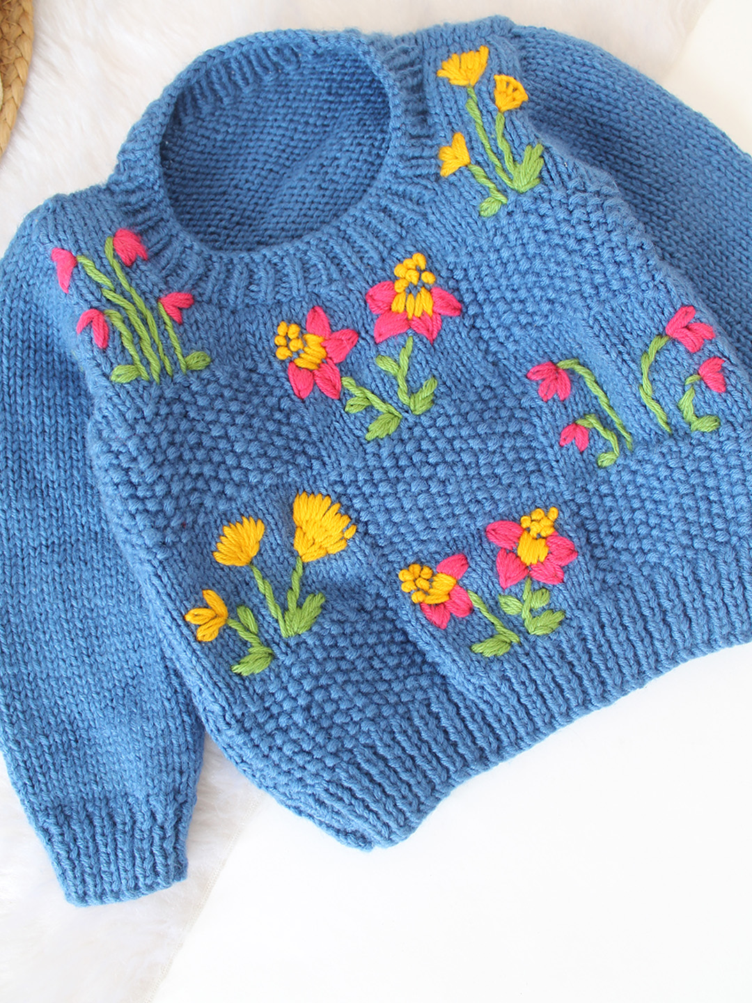 Woonie Handknitted Floral Embroidered Sweater - Blue