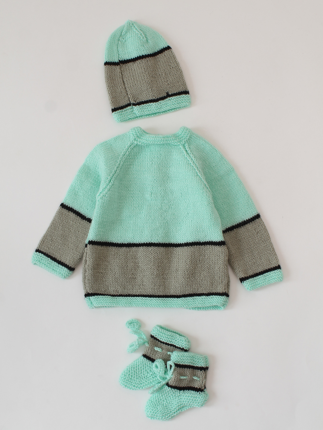 Road and Car Design Baby Sweater Set - Green