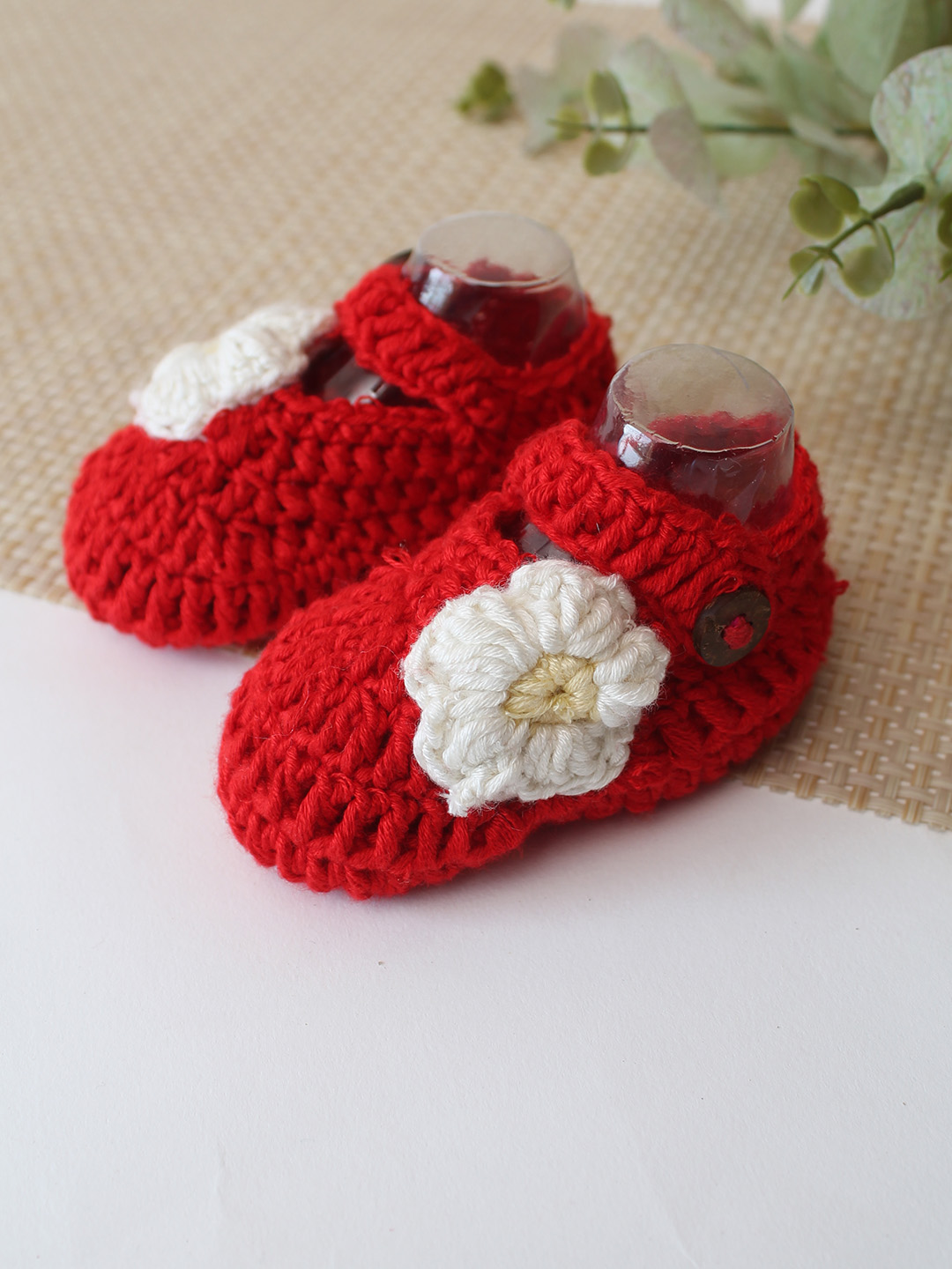 Woonie Cotton Bamboo Floral Applique Summer Booties - Red