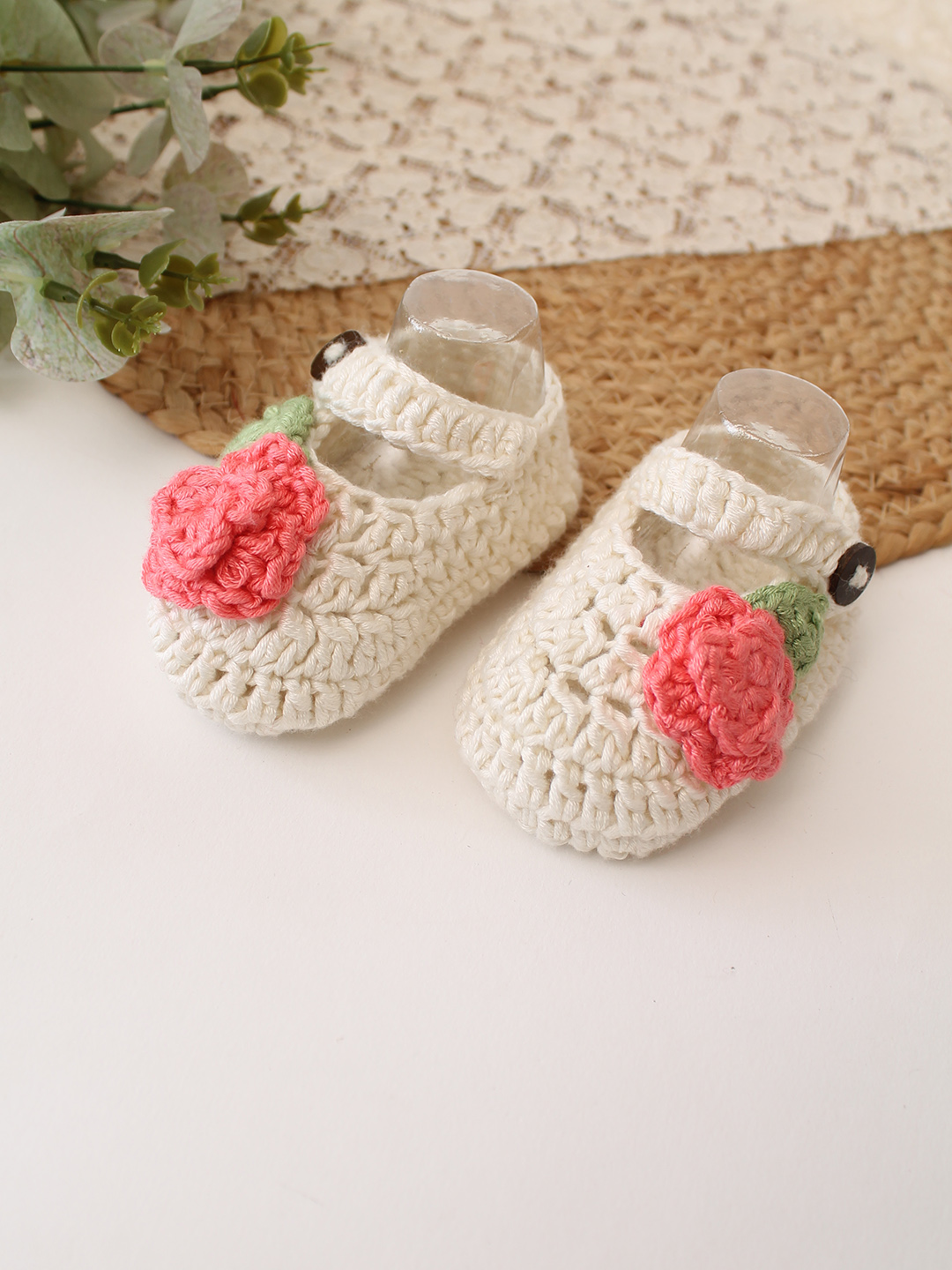 Woonie Cotton Bamboo Floral Applique Detailed Summer Booties - Cream