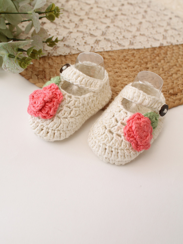 Image of Woonie Cotton Bamboo Floral Applique Detailed  Summer Booties - Cream
