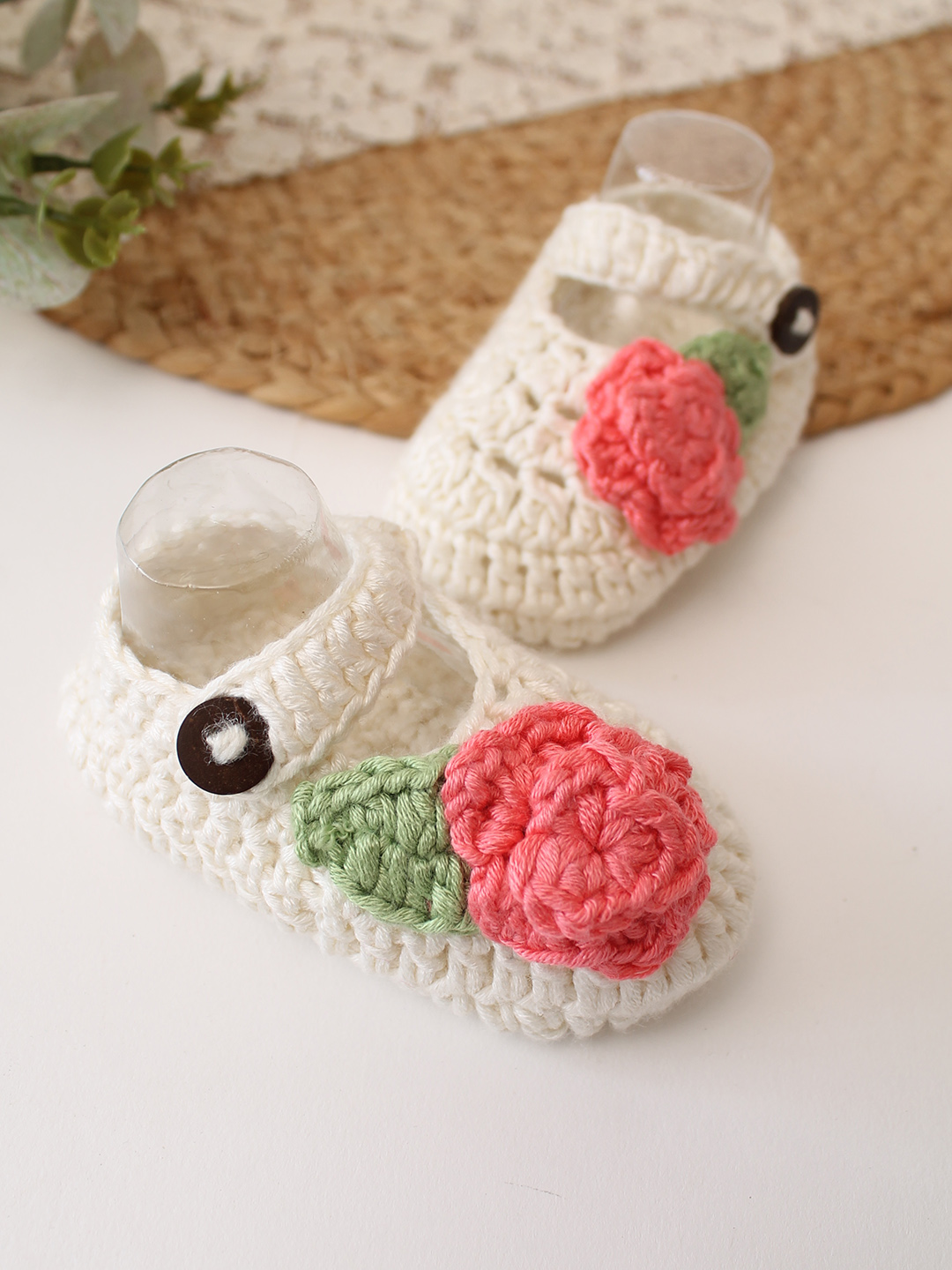 Woonie Cotton Bamboo Floral Applique Detailed Summer Booties - Cream