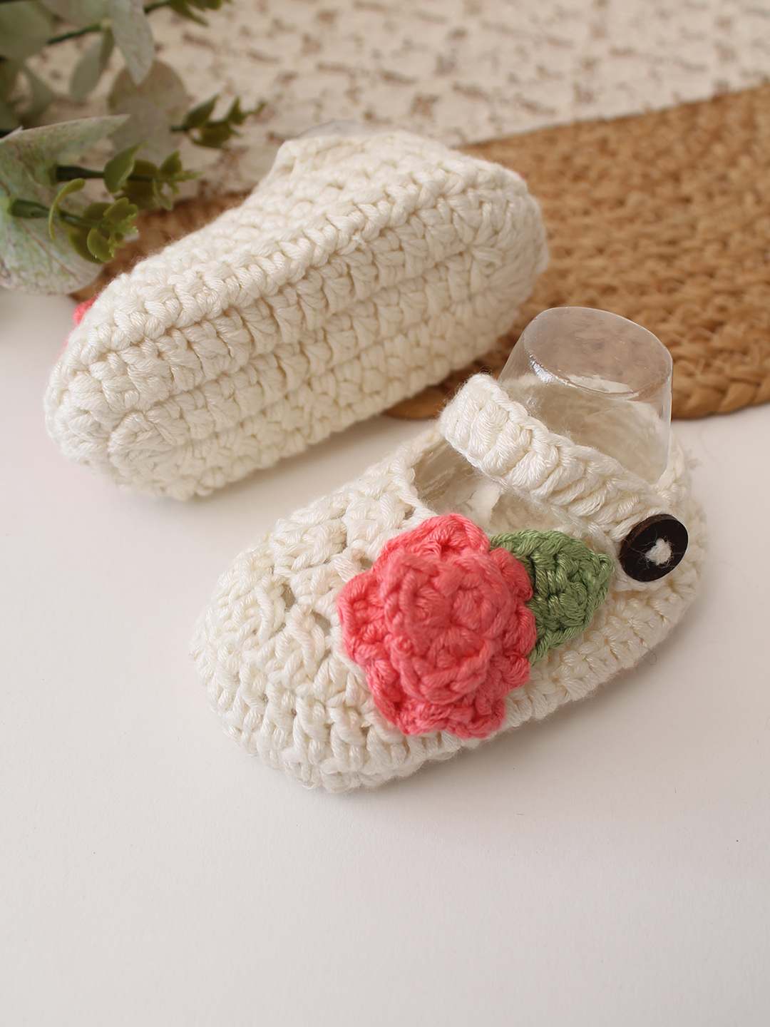 Woonie Cotton Bamboo Floral Applique Detailed Summer Booties - Cream