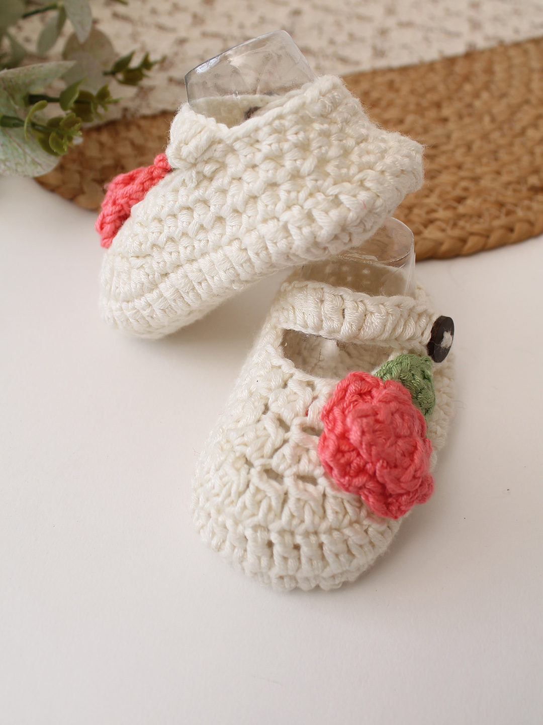 Woonie Cotton Bamboo Floral Applique Detailed Summer Booties - Cream