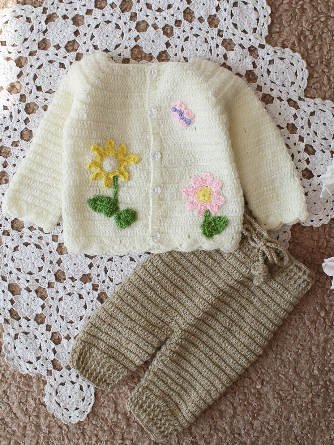 Woonie Floral Applique Detailed Cardigan with Bottom Set - Cream