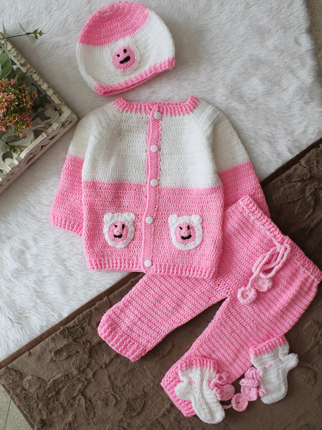 Woonie Crochet Bear Face Applique Sweater with Pant & Cap Socks Set - Pink