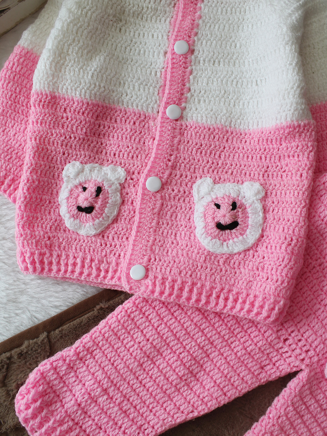 Woonie Crochet Bear Face Applique Sweater with Pant & Cap Socks Set - Pink