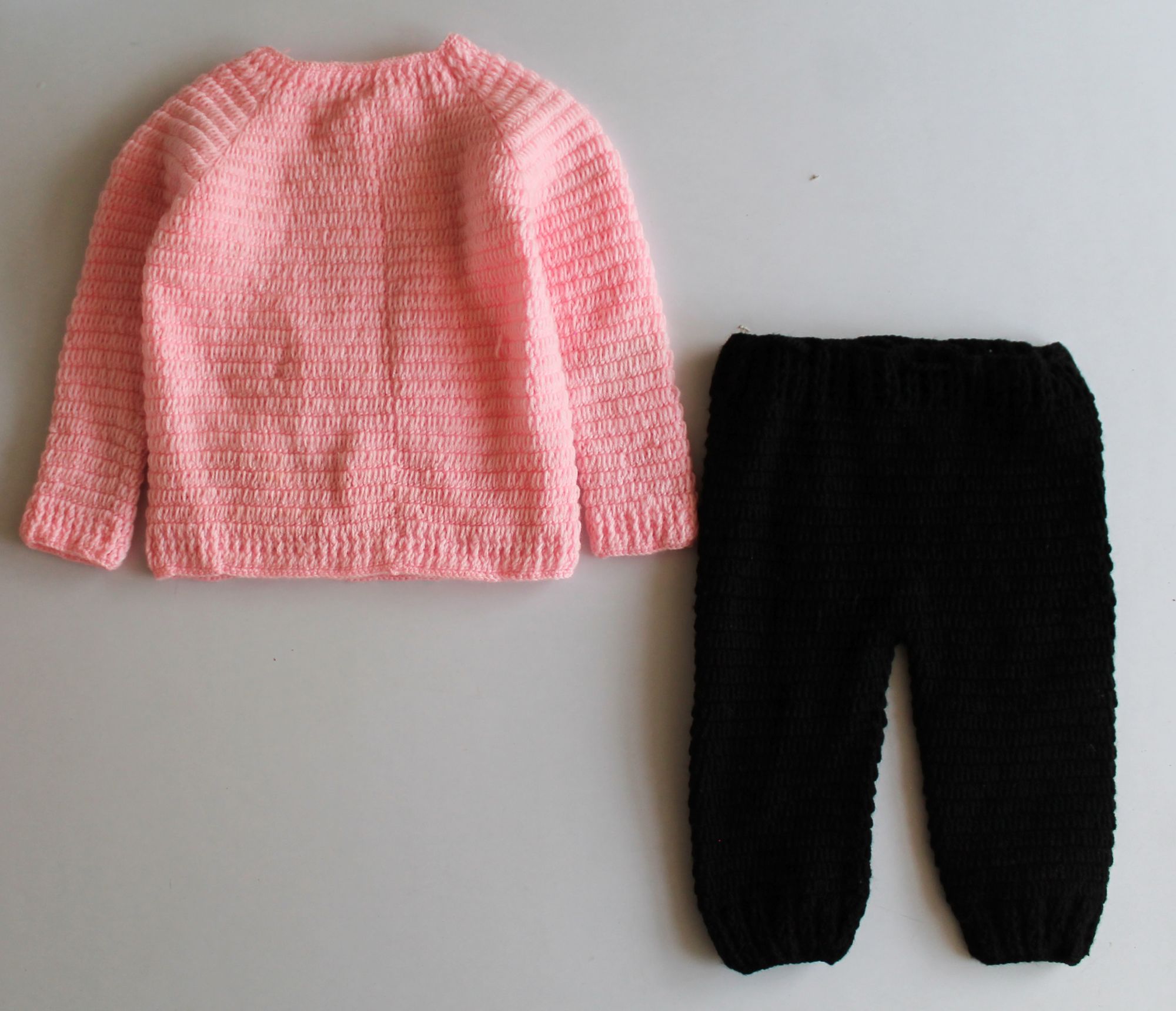 Woonie Full Sleeves Handmade Bear Sweater With Pants-Pink
