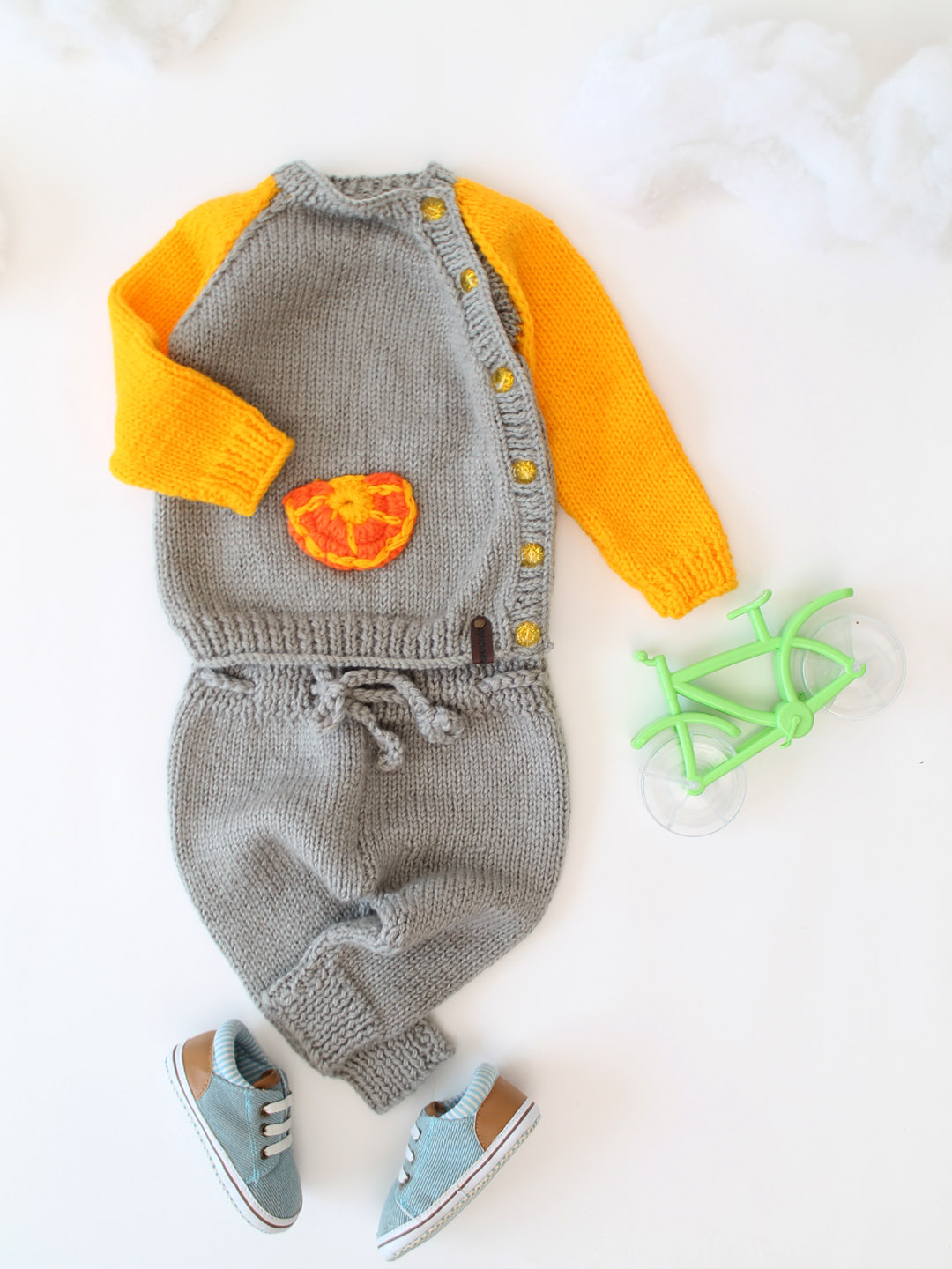 Woonie Handmade Full Sleeves Fruit Design Sweater with Pant-Grey
