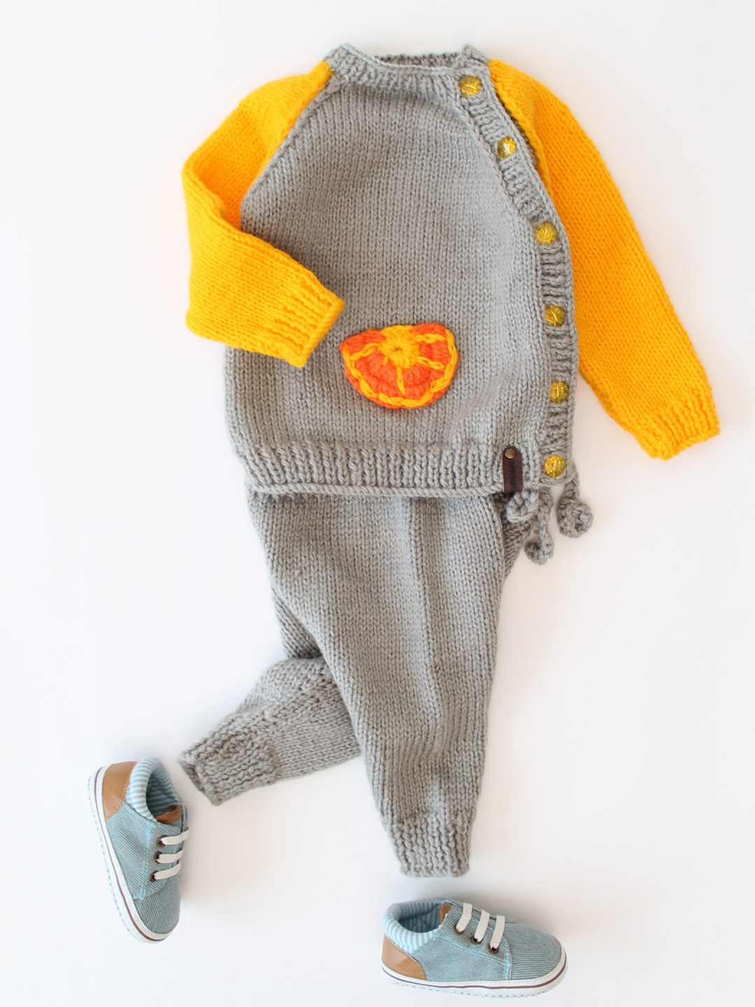 Woonie Handmade Full Sleeves Fruit Design Sweater with Pant-Grey