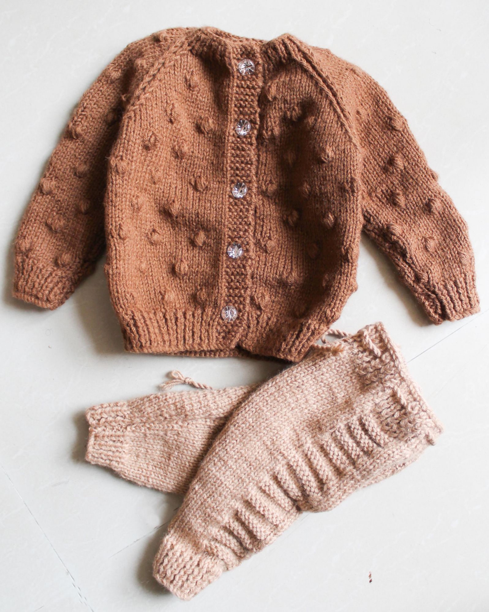 Woonie Handmade Full Sleeves Bubbles Design Sweater With Pant- Dark & Light Brown