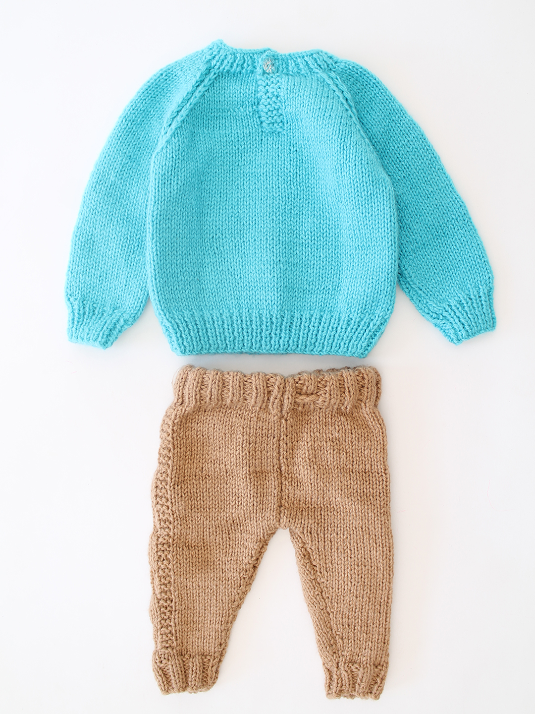 Woonie Handknitted Giraffe Design Sweater Set - Blue