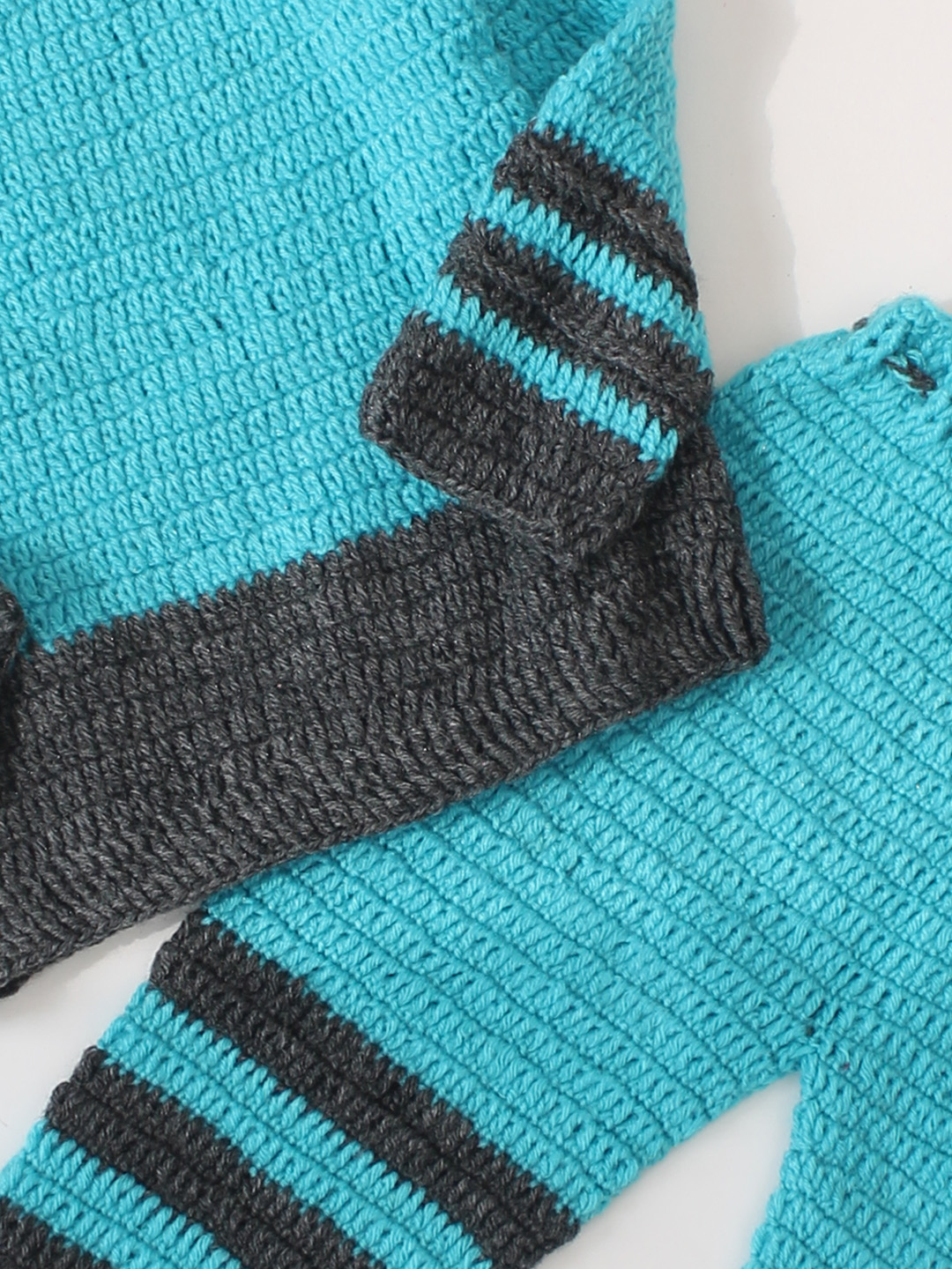 Woonie Colour Blocked Sweater With Coordinating Pant Set - Blue