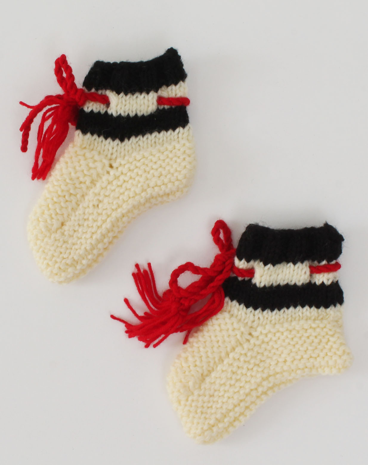 Woonie Handmade Knitted Colourblocked Socks-Cream