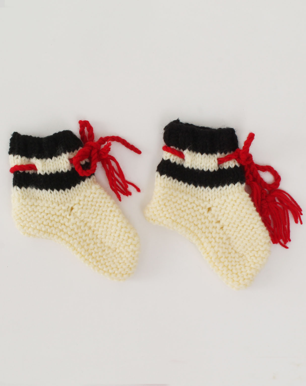 Woonie Handmade Knitted Colourblocked Socks-Cream