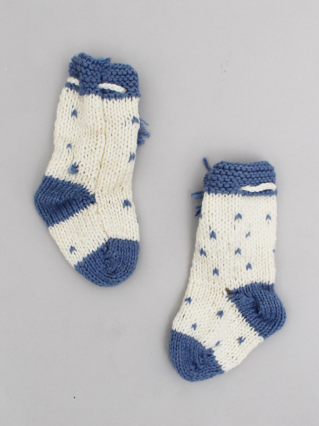 Woonie Handknitted Socks - White