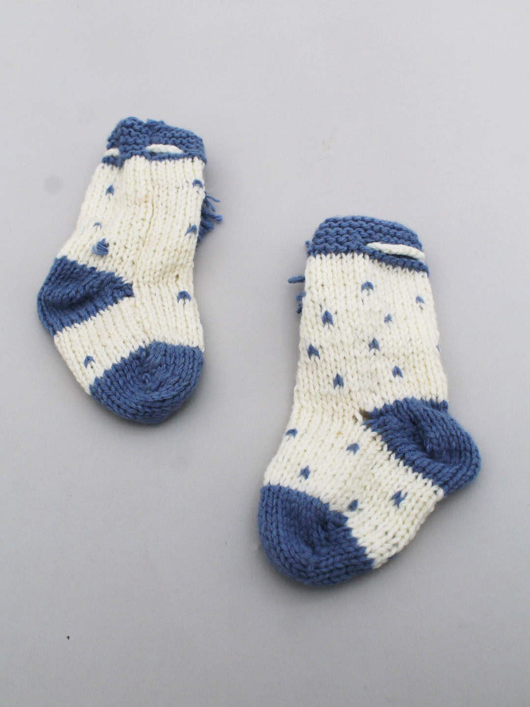 Woonie Handknitted Socks  White