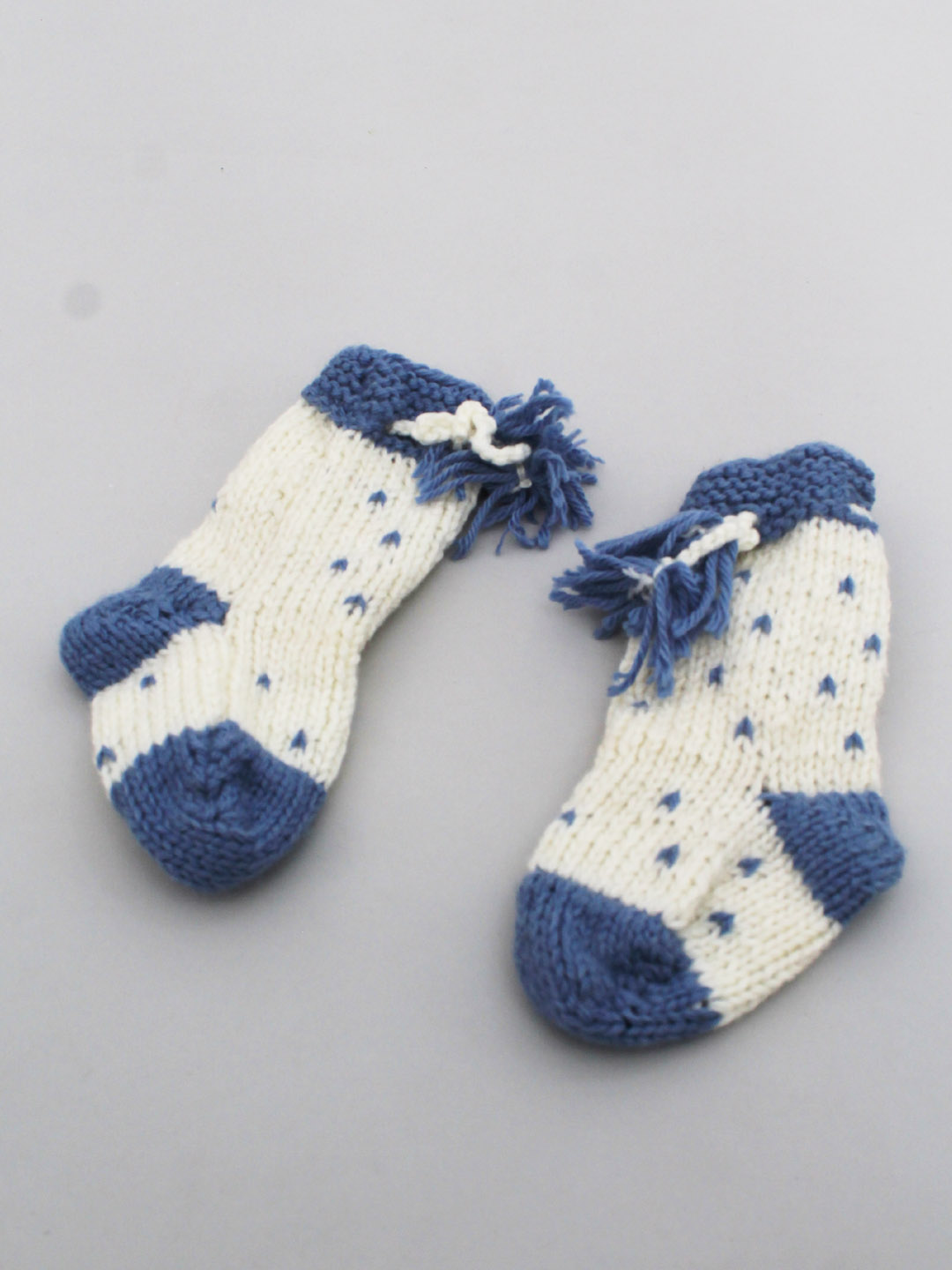 Woonie Handknitted Socks  White