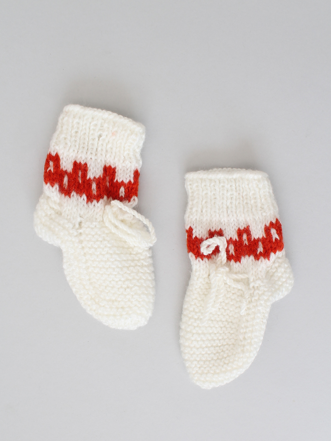 Woonie Handknitted Socks - White