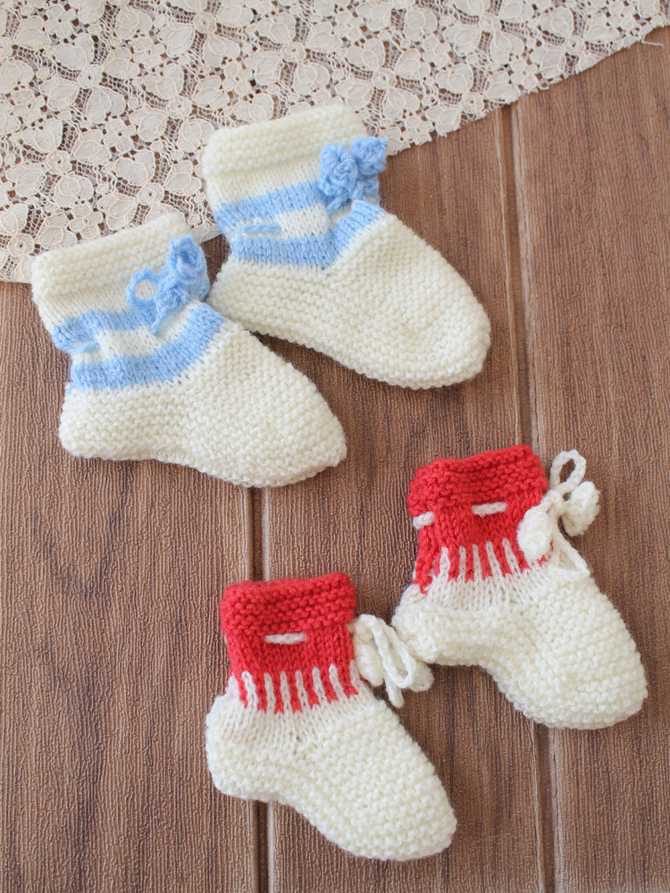 Image of Woonie Handknitted Socks with Striped &amp; Self Design Pack of 2 - Cream &amp; Red