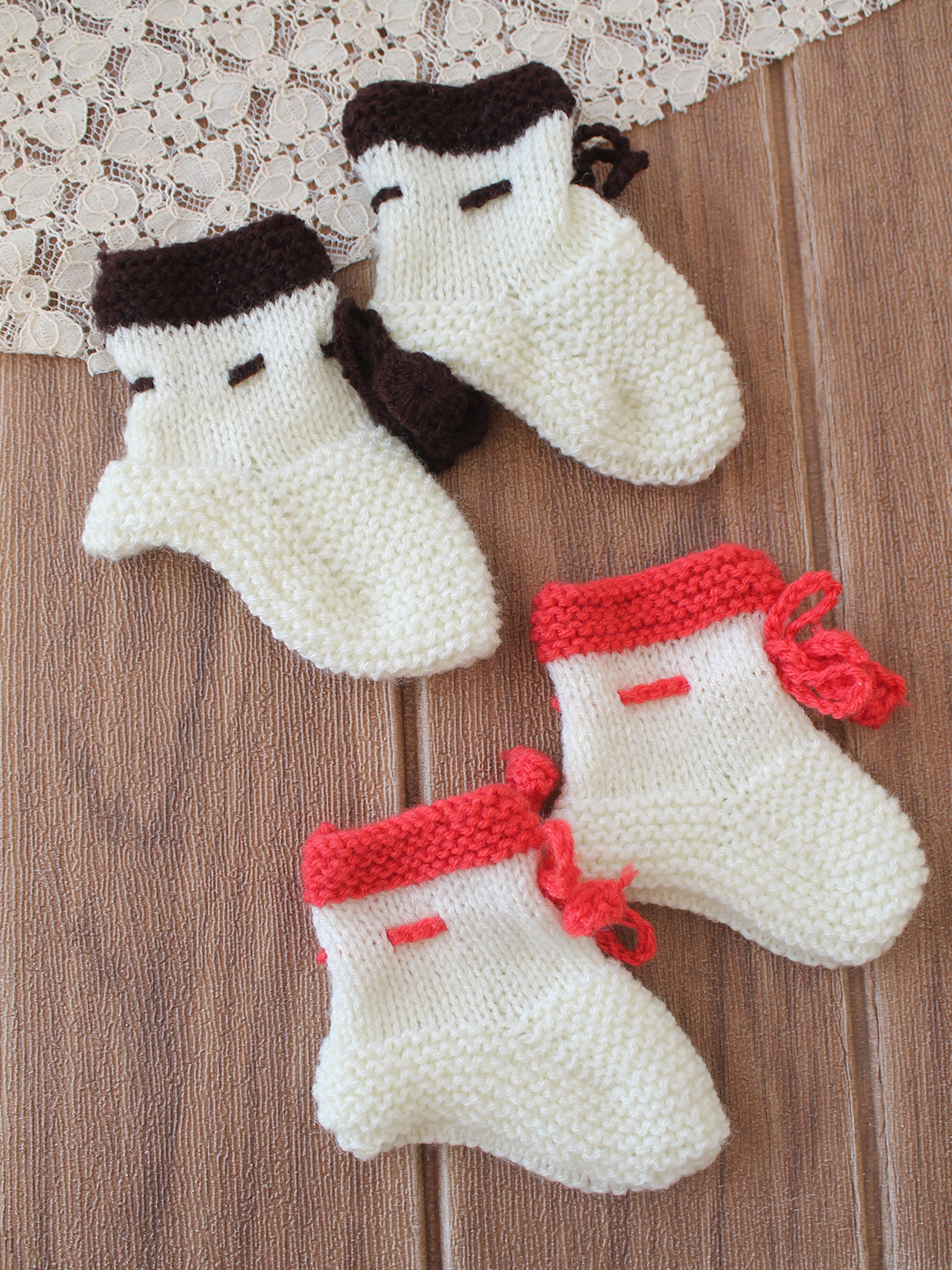 Woonie Handknitted Socks Self Design Pack of 2  Cream  Red