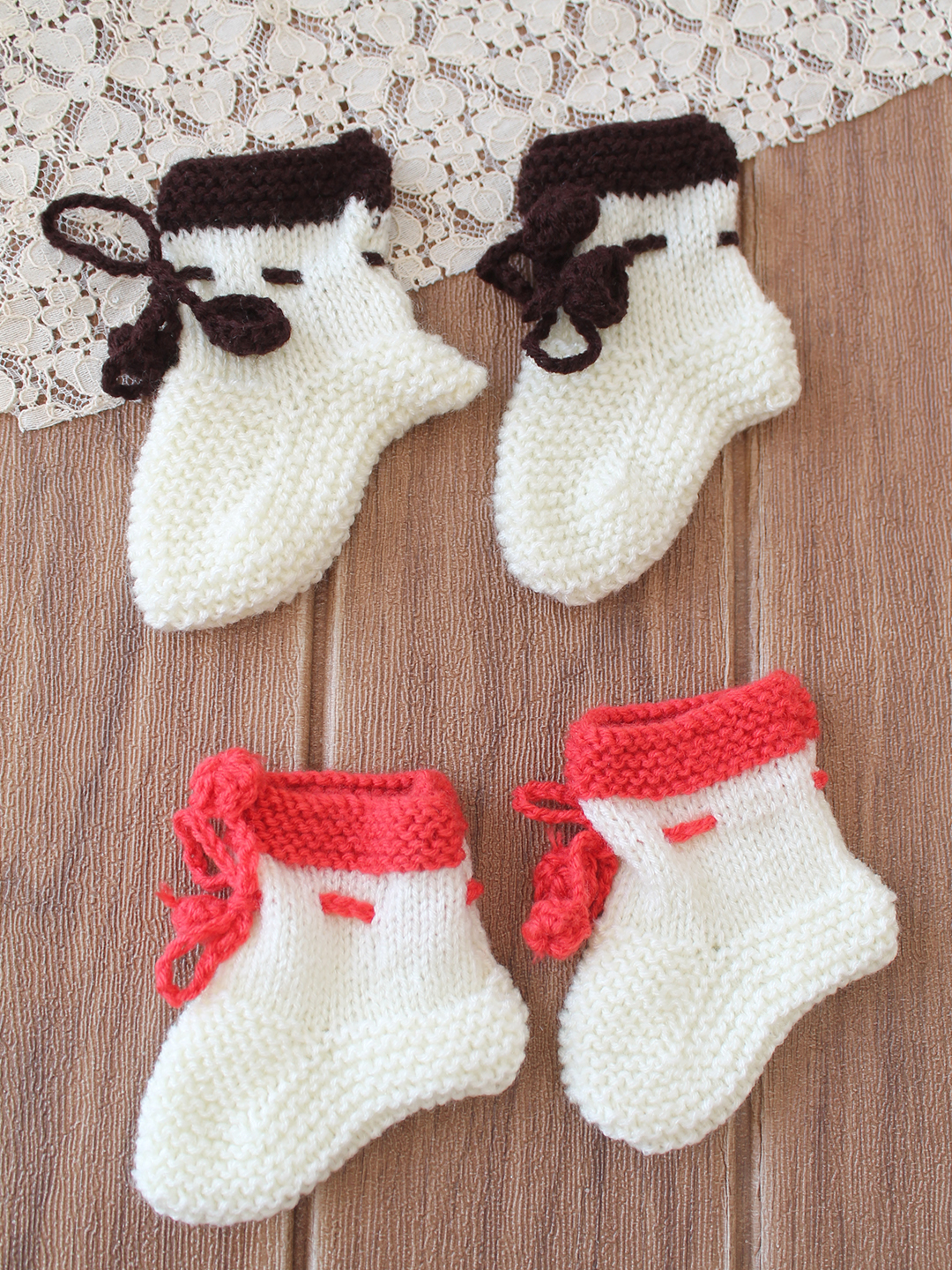 Woonie Handknitted Socks Self Design Pack of 2  Cream  Red