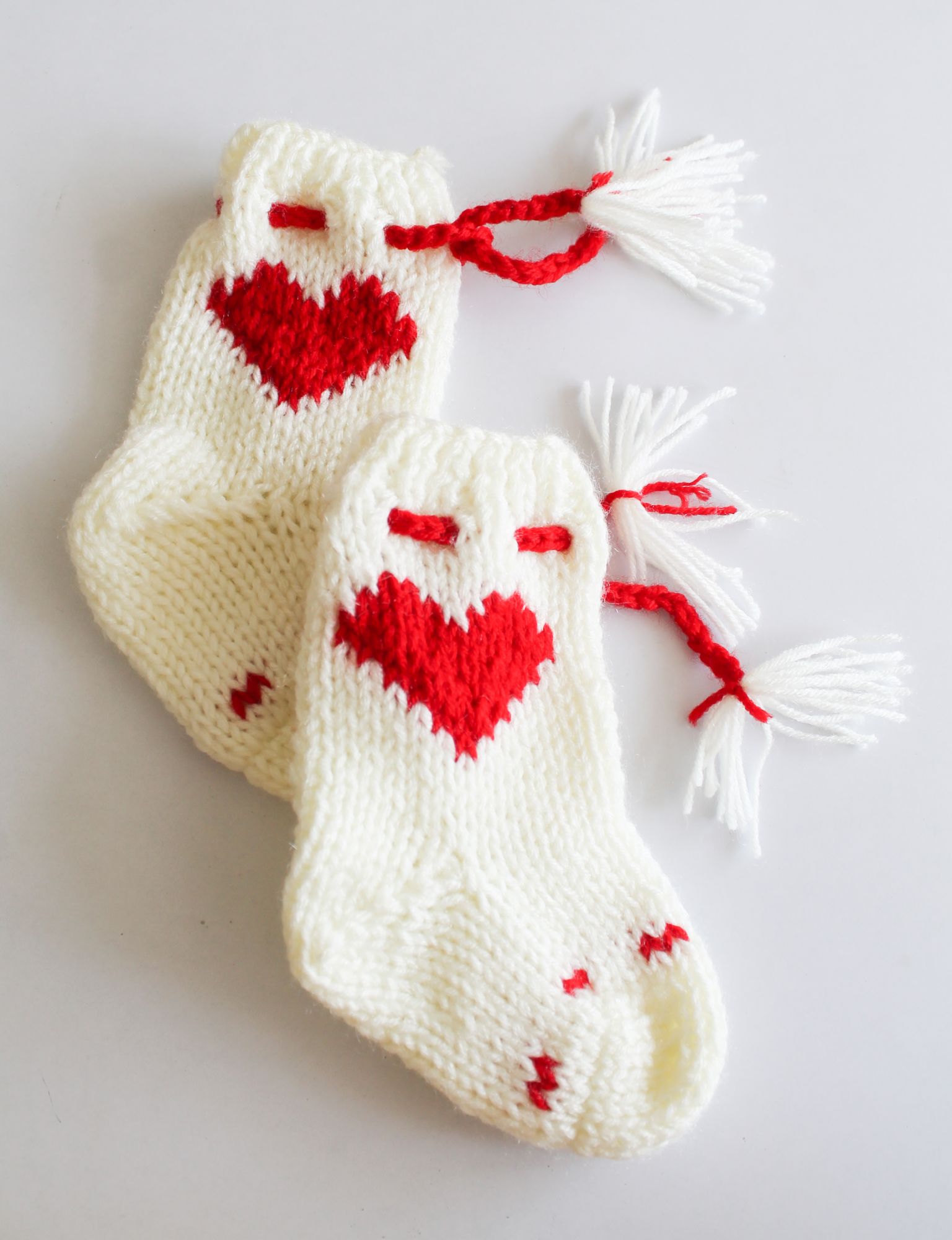 Woonie Heart Detailing Handmade Socks - Cream