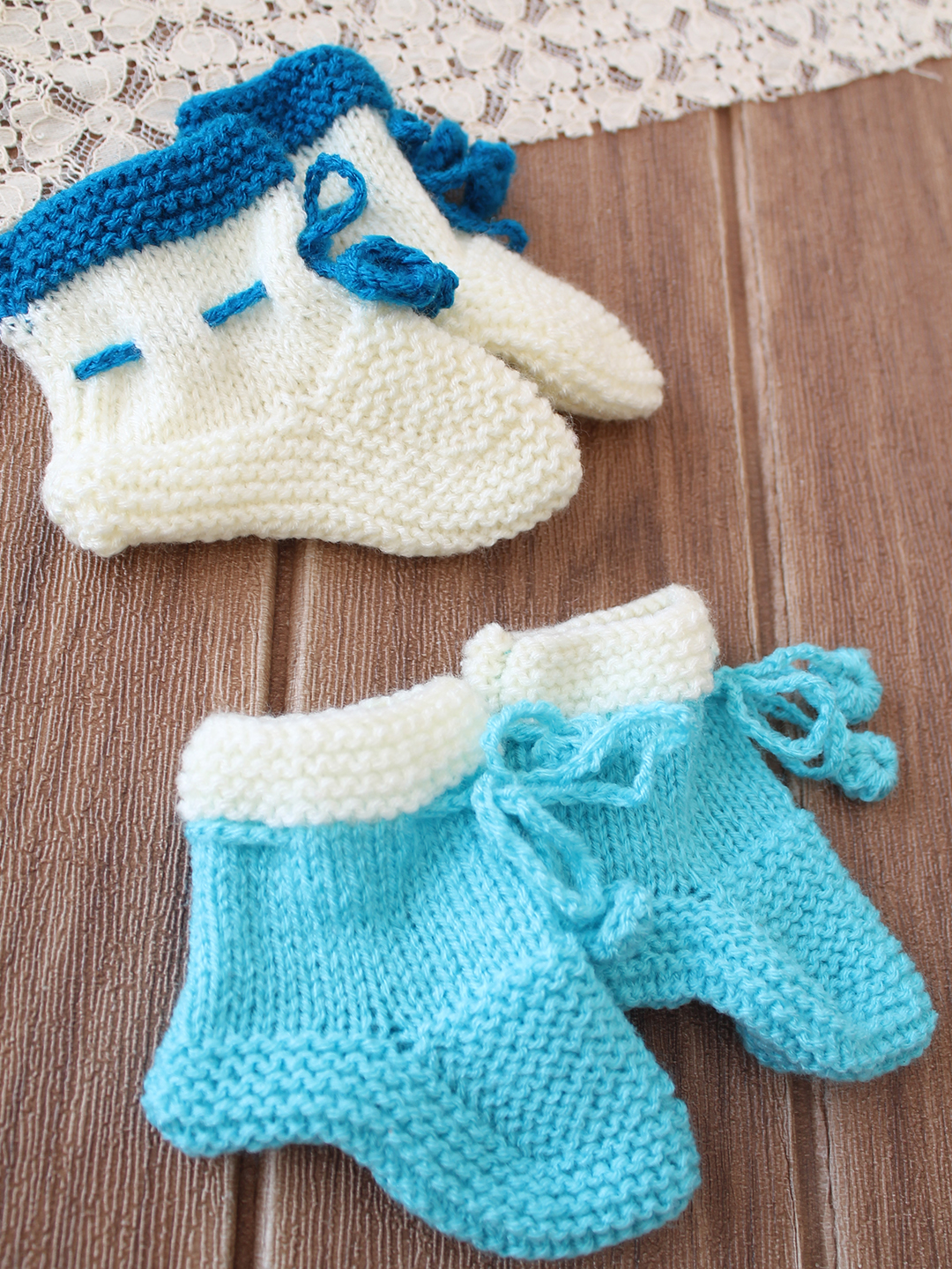 Woonie Handknitted Socks Self Design Pack of 2 - Cream & Light Blue