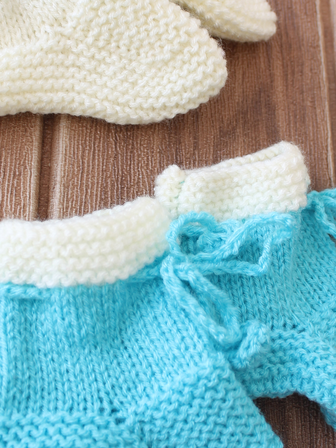 Woonie Handknitted Socks Self Design Pack of 2 - Cream & Light Blue