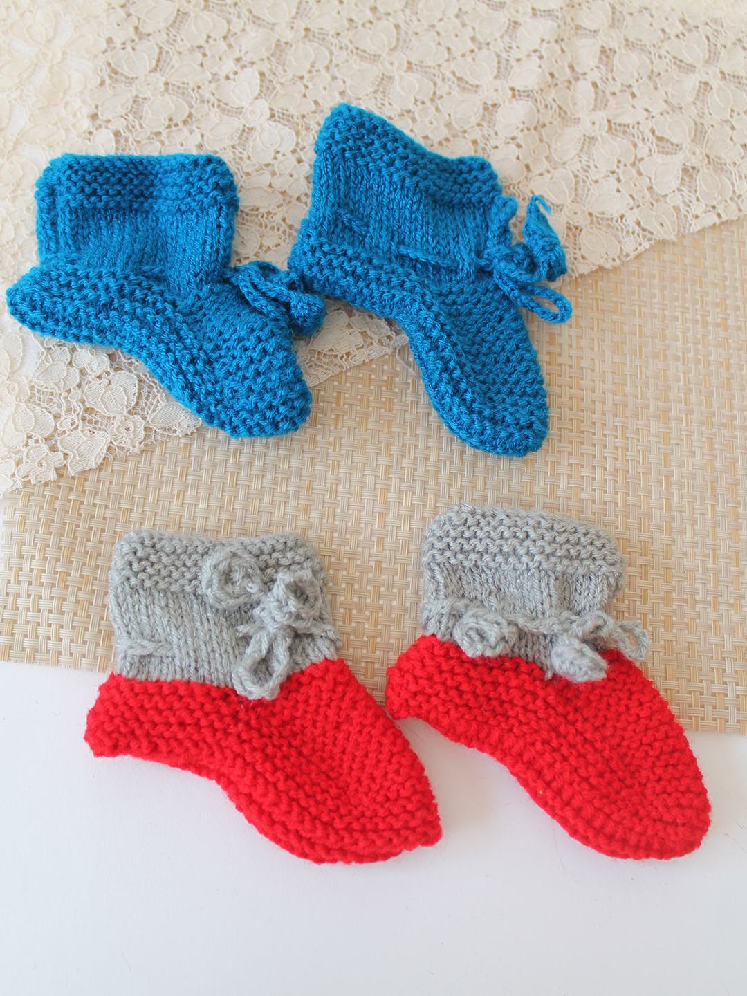 Woonie HandKnitted Ankle Length Socks with Self Design Pack of 2 - Red & Blue