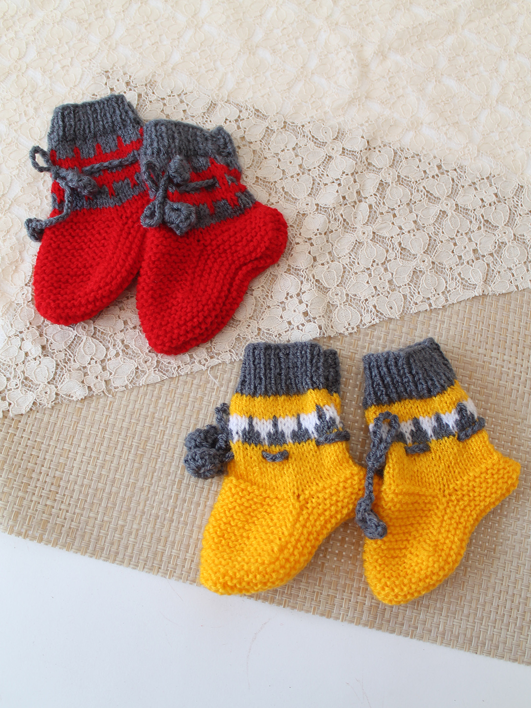 Woonie HandKnitted Ankle Length Socks with Self Design Pack of 2 - Yellow & Red