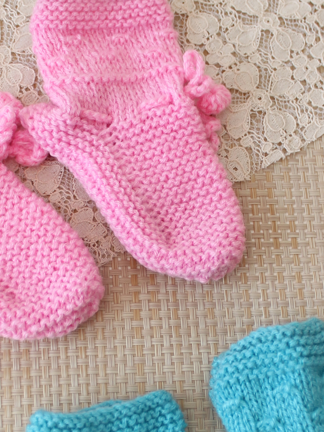 Woonie HandKnitted Ankle Length Socks with Self Design Pack of 2 - Blue & Pink