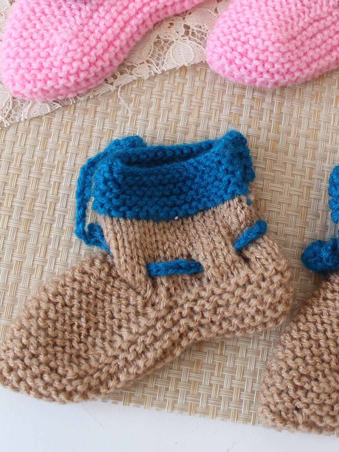 Woonie HandKnitted Ankle Length Socks with Self Design Pack of 2 - Pink & Beige