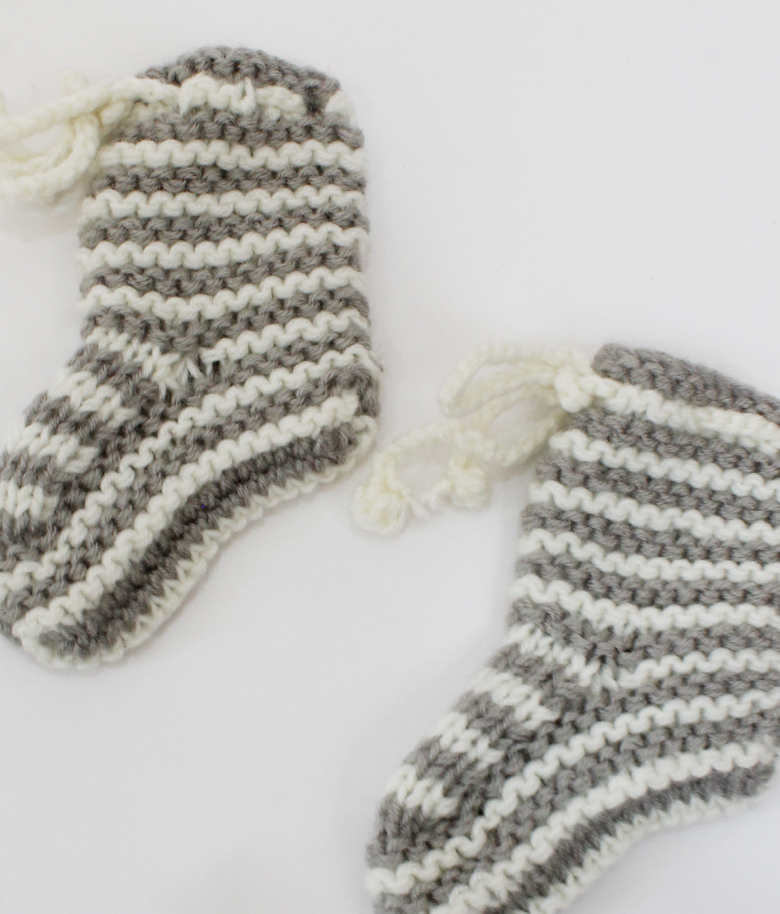 Woonie Handmade Knitted Striped Pattern Socks-Grey & White