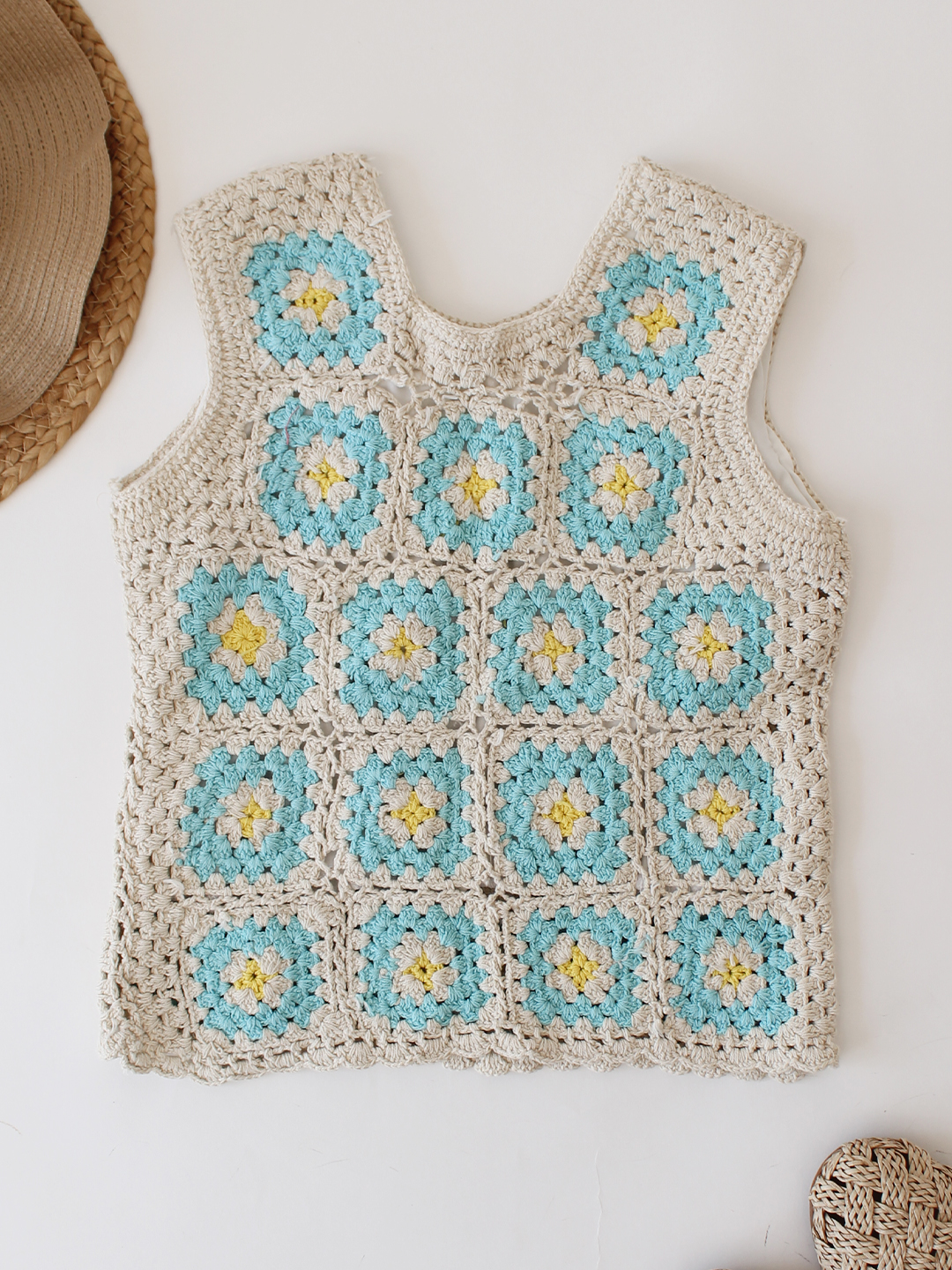 Woonie Crochet Granny Square Summer Crop Top  Cream