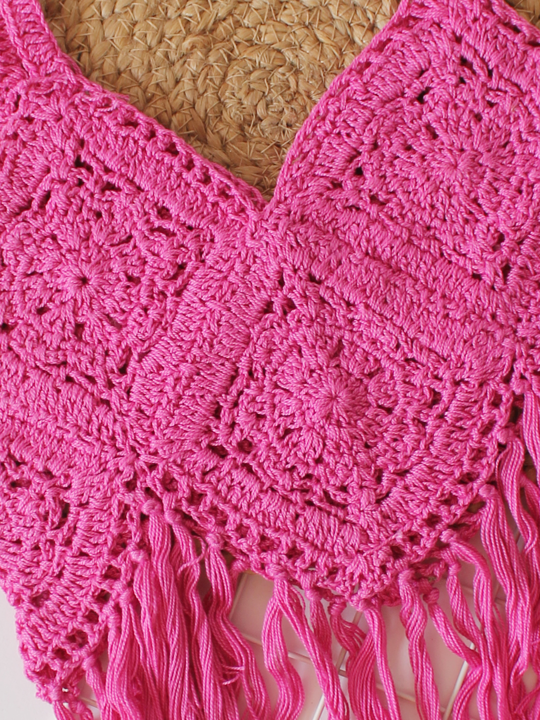 Woonie Handmade Sleeveless Fringes Detailing Crochet Top - Pink
